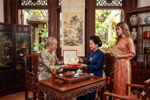 tặng trà thay quà trung thu cho khách hàng